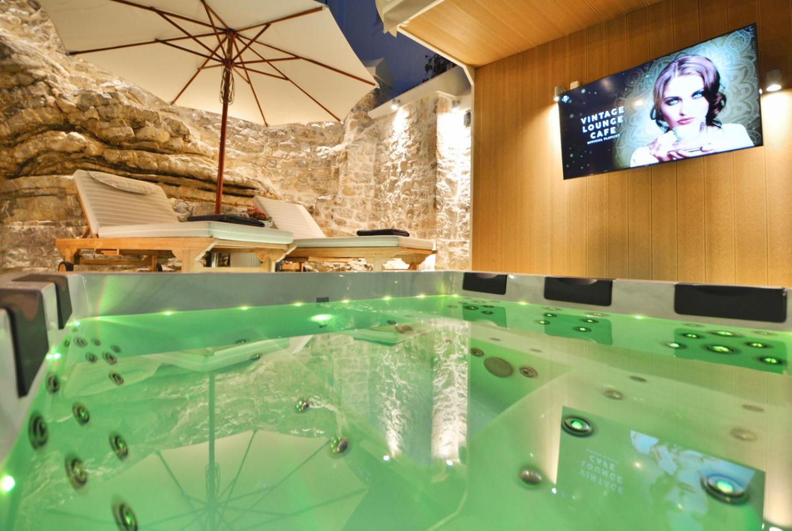 Villasonboard Rock Villa 3 Bed, 3 Bath, Jacuzzi, Seaside Ερμιόνη Εξωτερικό φωτογραφία